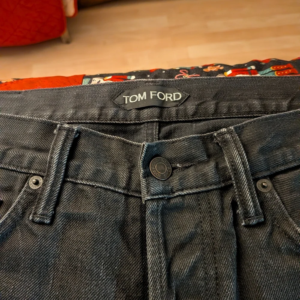 Tom Ford Distressed Men's Faded Black Jeans Straight Fit 33x30 - Picture 4 of 11